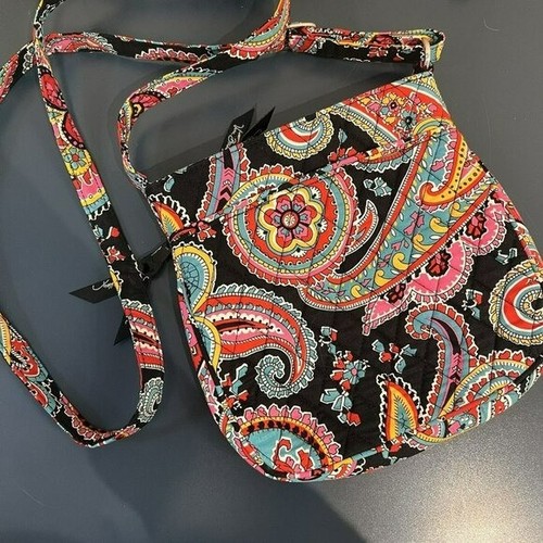 Vera bradley signature - vera,