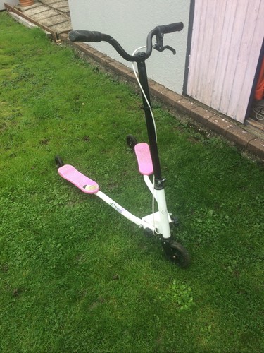 Girls pink flicker - scooter,
