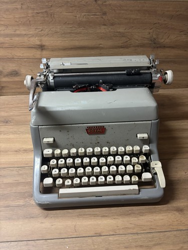 Vintage royal 1960 - royal, fp