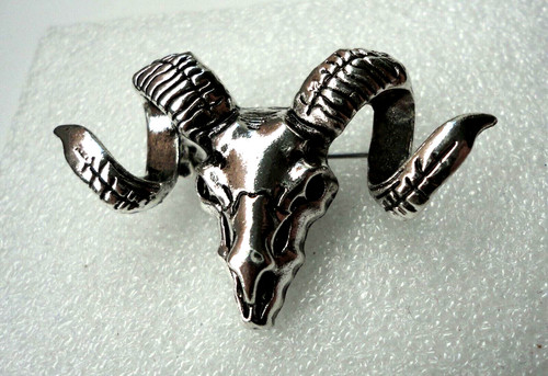 Pre owned return goat - goat, rams