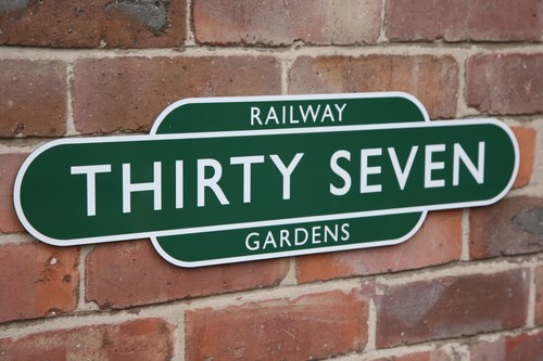 Replica british railway - replica, totem