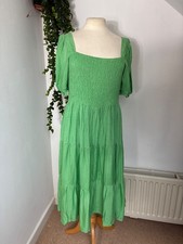 DEBENHAMS SIZE 18 GREEN TIERED