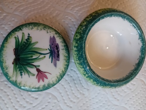 Vintage small trinket - small, pill