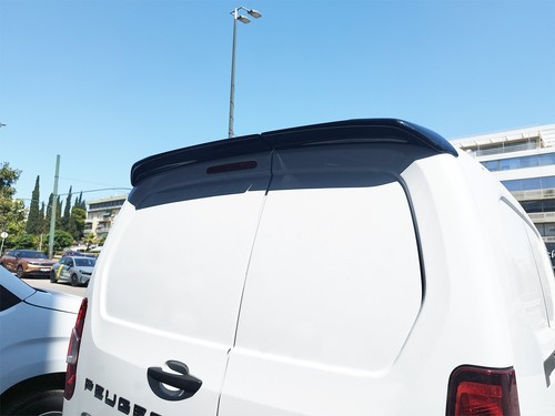 Rear roof spoiler - rear,