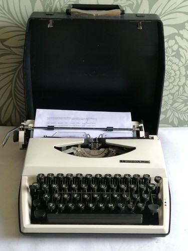 Vintage 1970s adler - vintage,
