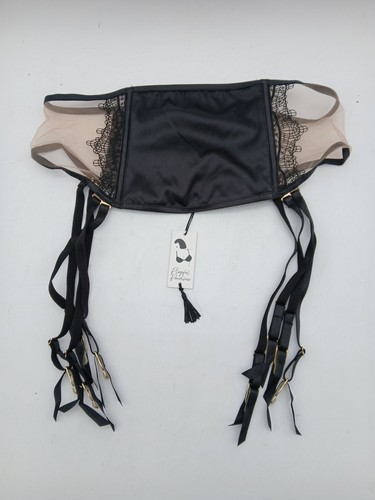 Playful promises wren black - playful,