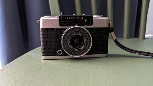 Olympus pen film camera - ee-3,