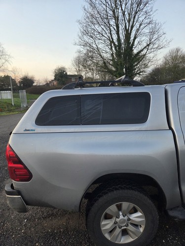 Toyota hilux aeroklas canopy - hilux,