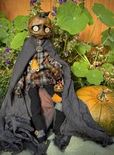 Pumpkin Scarecrow Trick or