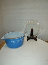 Pyrex #473 Snowflake Blue Garland Casserole Dish 1-Qt. w/Pyrex #470-C Glass Lid