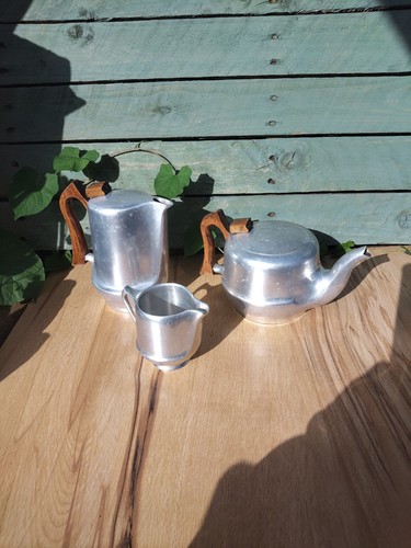 Picquot ware teapot - picquot, j6
