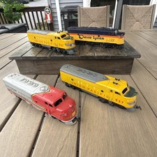 Vintage Bachmann HO Scale Train Santa Fe 307 Chessie System & TYCO Locomotives