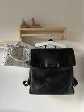 Storksak St James Baby Changing Bag Leather In Black  RTP £220 + Tu changing mat