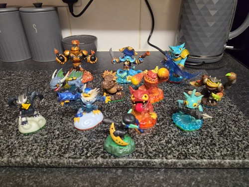 Job lot 12x skylanders - job,