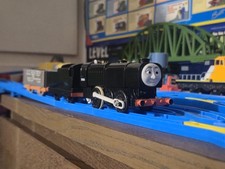 Thomas & Friends Trackmaster TOMY 2005 Neville - Scruffy (Tested - Working)