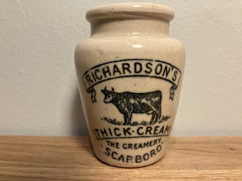 Cream pot crock cow pictorial - cow,