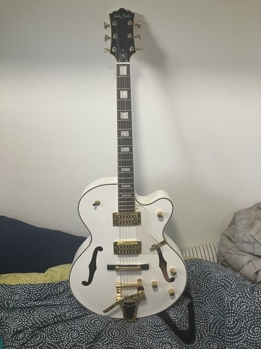 White and gold harley benton - white,