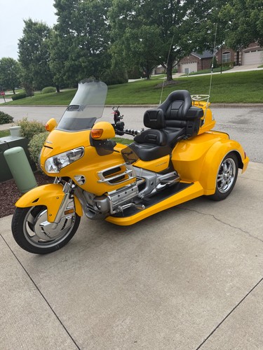 2010 honda goldwing - goldwing,