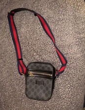 Gucci GG Supreme Messenger