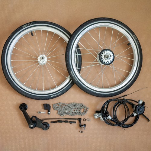Brompton folding bike - folding,