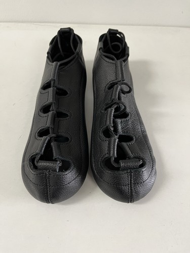 Antonio pacelli essential - antonio,