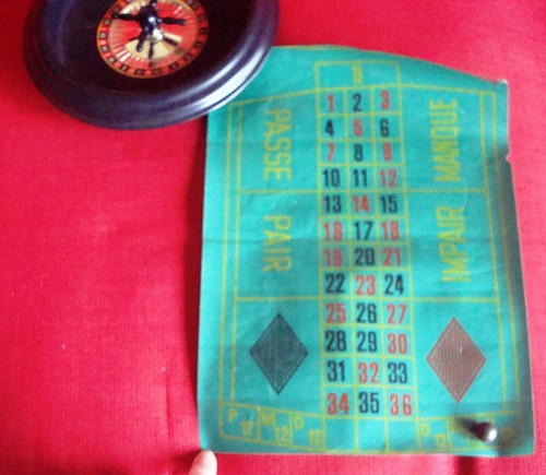 1970s vintage roulette game - vintage,