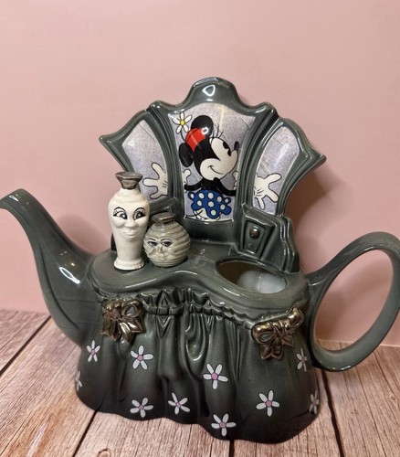 Disney showcase collection - showcase,