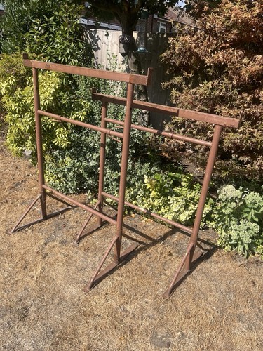 Pair builders band - of,