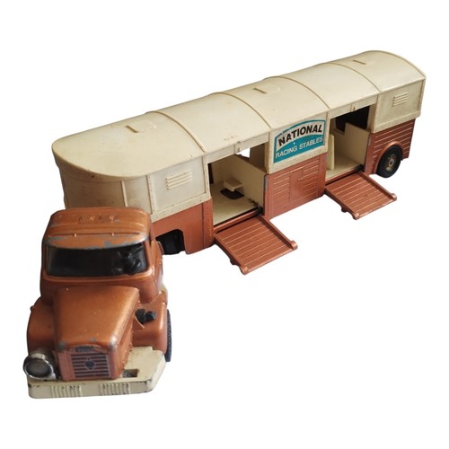Corgi major toys articulated - corgi,