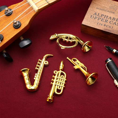 Golden plastic mini trumpet - golden,