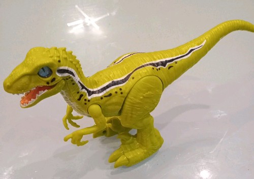 Zuru rampaging raptor - rampaging,