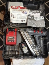 Senco F-15 Fusion Cordless 18v Lithium Ion 15 Gauge Angle Finish Nailer WORKING