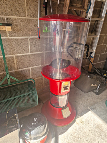 Red bulk ball toy vending - bulk,