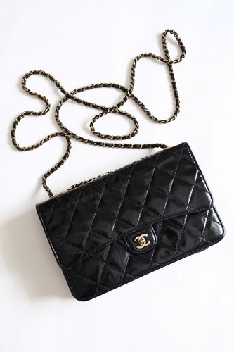 Chanel quilted patent - cc,