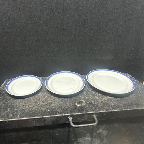 Large serving plates by - x3,