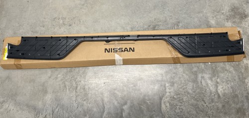 Genuine nissan navara 2005 - genuine,