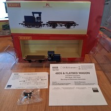 Hornby R3943 Express Dairy Co