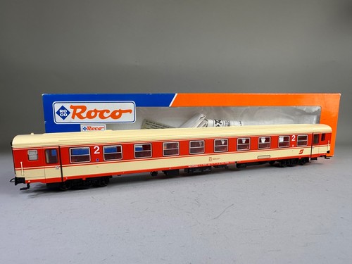 Roco passenger car - roco,