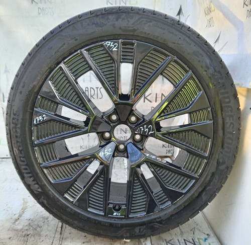 Audi tron rsq8 - audi, single