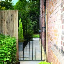 Chelsea Black Bow Top Steel Gate In Black With Reversable Latch - 914 x 1830mm