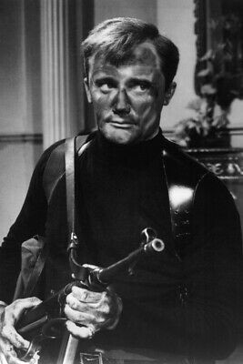 Robert vaughn man from uncle - robert,