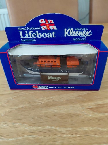 Lledo die cast model - die-cast, kleenex