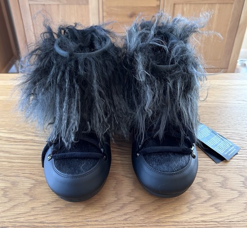 Moon boot dark - boot, side