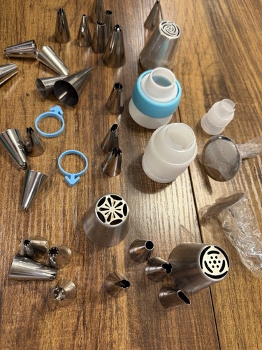 Lot wilton cake decorating - lot,