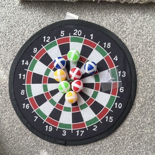 Magnetic dart board - magnetic,