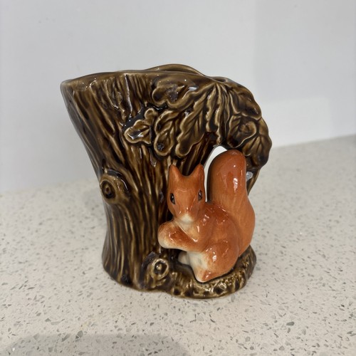 Sylvac squirrel tree trunk - sylvac,