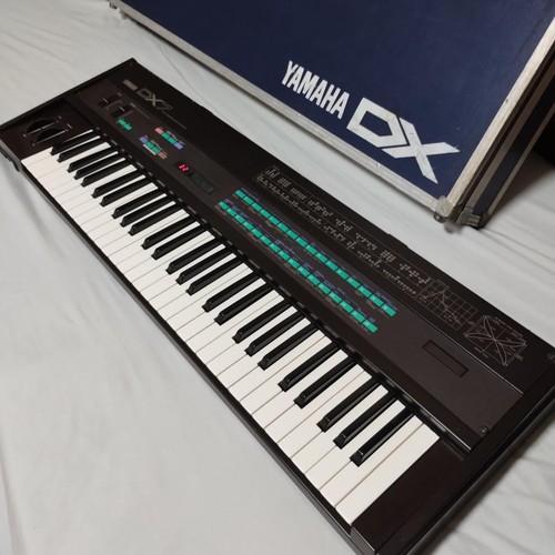 Yamaha dx7 digital - dx7, fm