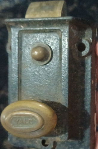 Yale antique rim lock brass - antique,