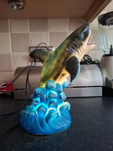 Jaws shark plastic - shark, light