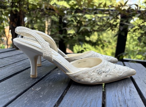 Women ivory low kitten heel - women's,